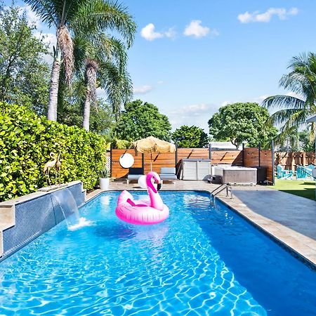 Palms Retreat! Giant Heated Pool-Hottub-Firepit-5Min2Beach-Pets-Ev Chgr Форт-Лодердейл Екстер'єр фото